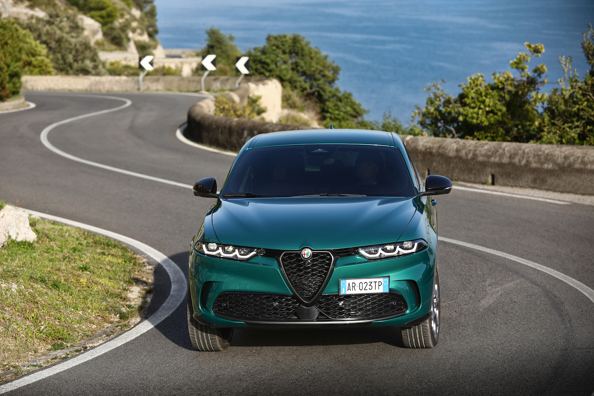 Alfa Romeo: debutta la nuova Tonale Plug-In Hybrid Q4