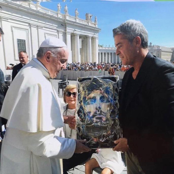 Dicò, le opere dell’artista del fuoco icona della pop art internazionale a Milano Dicò, le opere dell’artista del fuoco icona della pop art internazionale a Milano