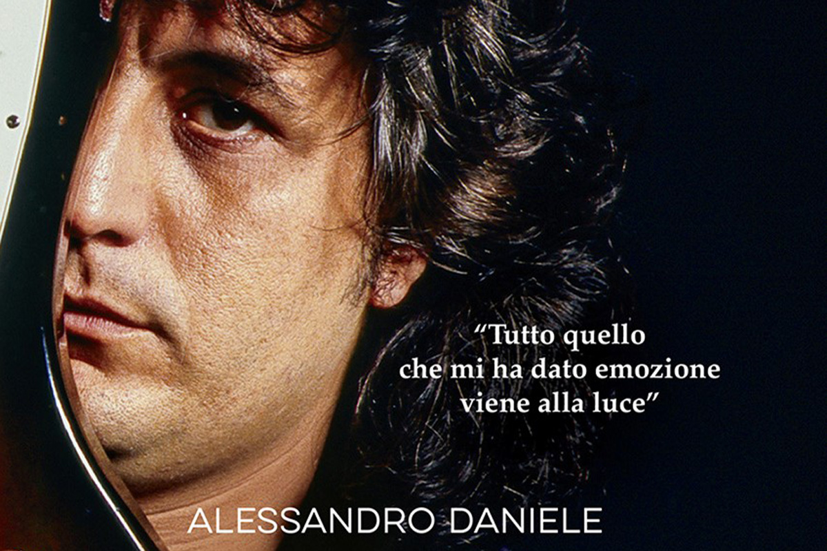 Pino Daniele, il figlio Alessandro presenta il libro a Bookcity Milano 2022 Pino Daniele, il figlio Alessandro presenta il libro a Bookcity Milano 2022