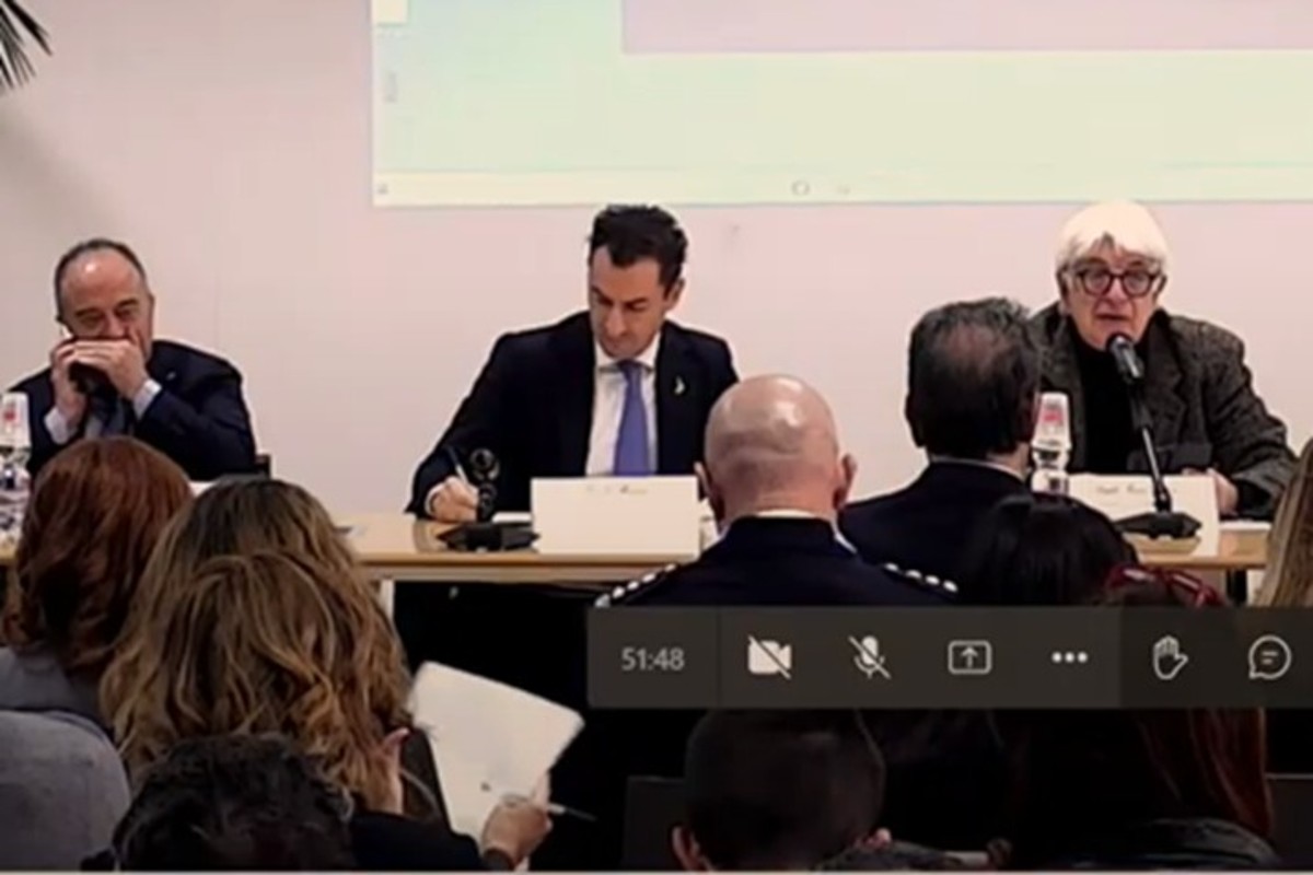 Galleria foto 'Polizia penitenziaria-emergenza carceri. Convegno a S. Vittore, modera Perrino' - foto 1
