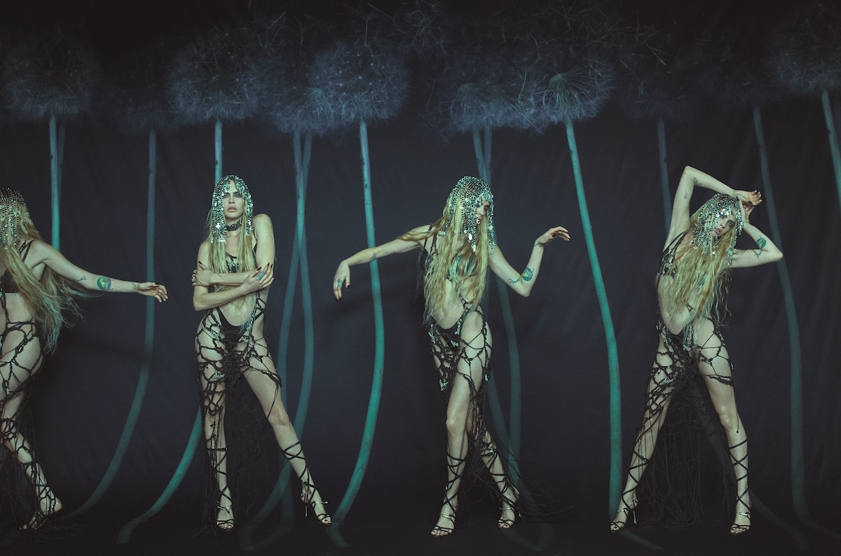 PIRELLI: svelato il calendario 2023 firmato da Emma Summerton PIRELLI: svelato il calendario 2023 firmato da Emma Summerton