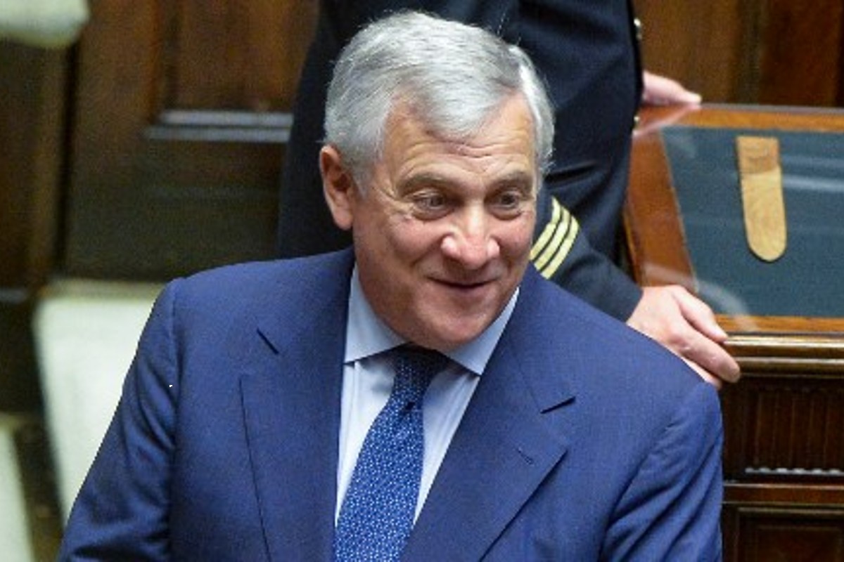 Dritto e Rovescio, ospiti stasera: Tajani e il punto sul caso con la Francia Dritto e Rovescio, ospiti stasera: Tajani e il punto sul caso con la Francia