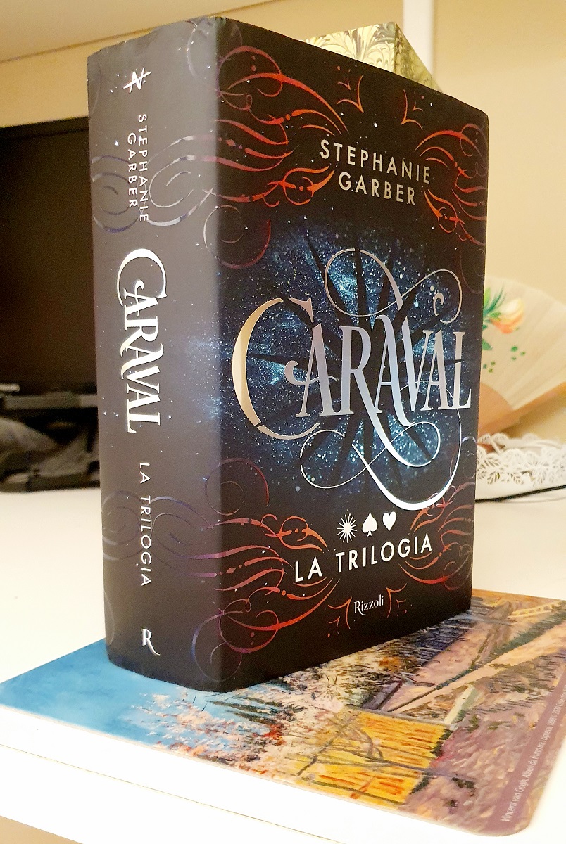 “Caraval”: in libreria la trilogia in volume unico da collezione