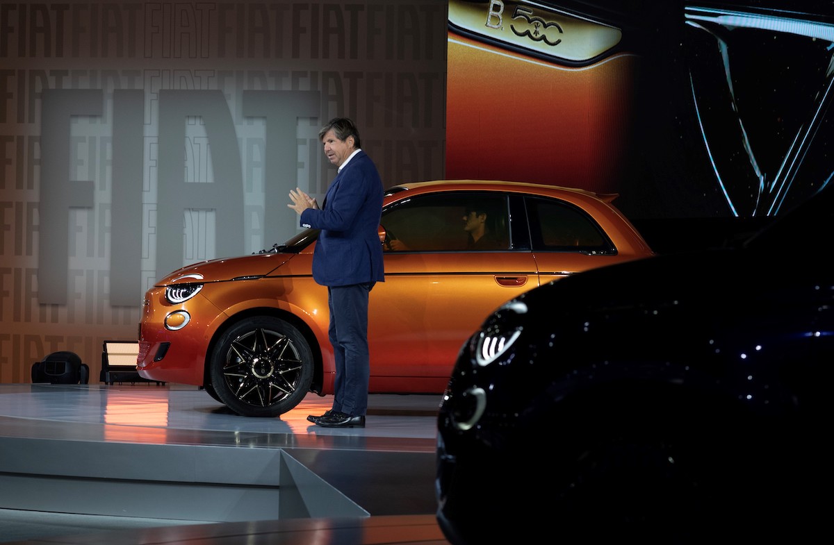 Al Los Angeles Auto Show debutta la nuova Fiat 500e elettriica