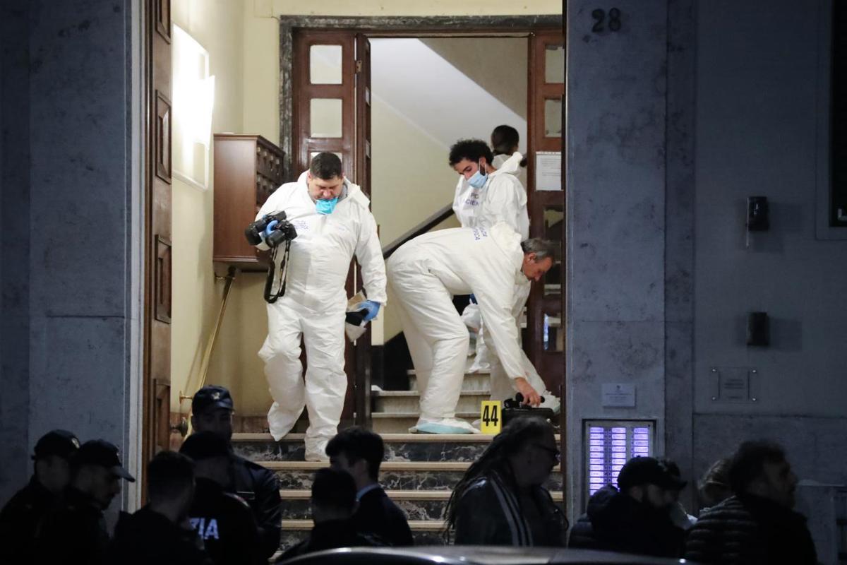 Donne uccise, preso il killer a Roma: “Ho vagato 2 giorni coperto di sangue” Donne uccise, preso il killer a Roma: “Ho vagato 2 giorni coperto di sangue”
