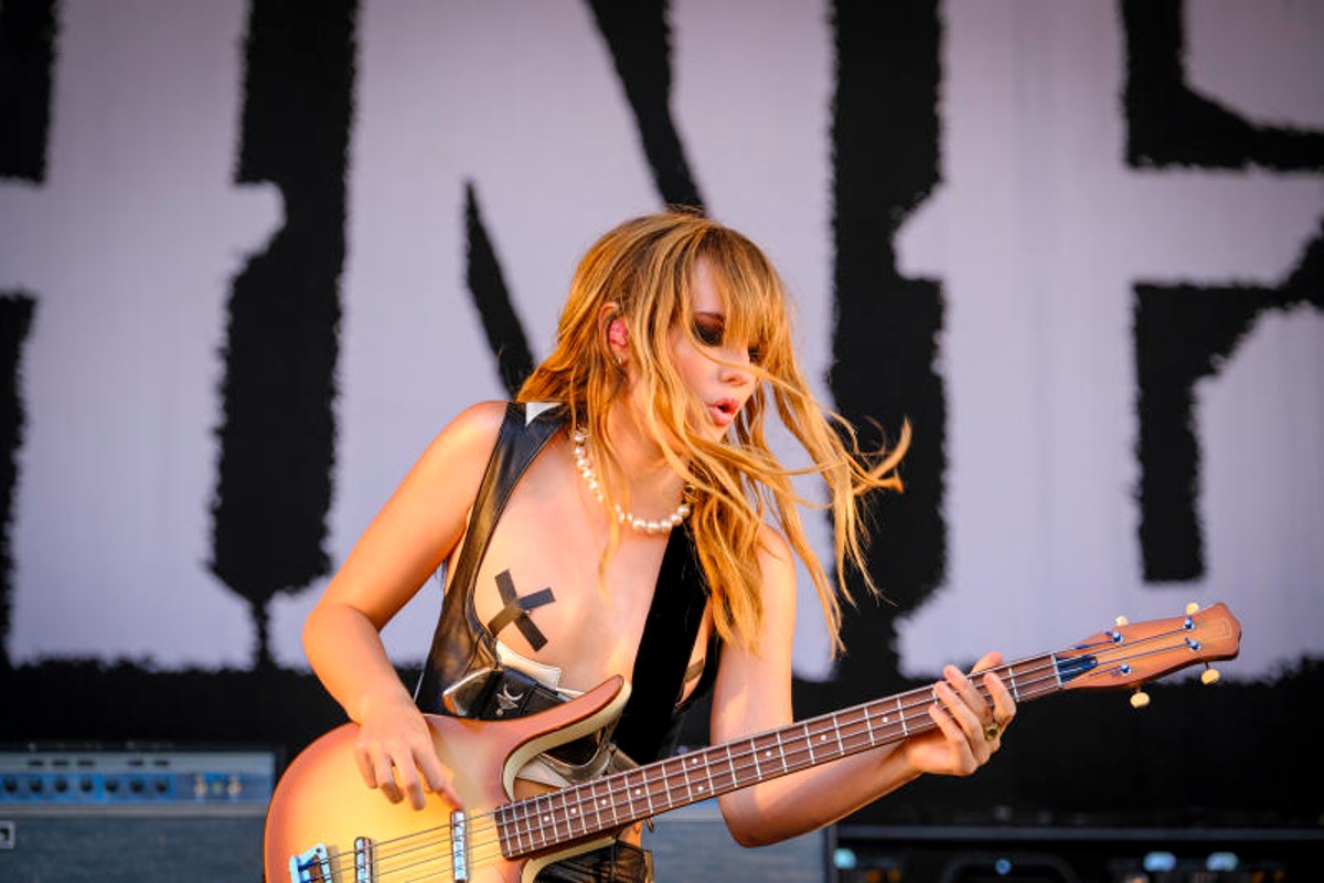 Victoria dei Maneskin senza veli su Instagram celebra il sold out di San Siro