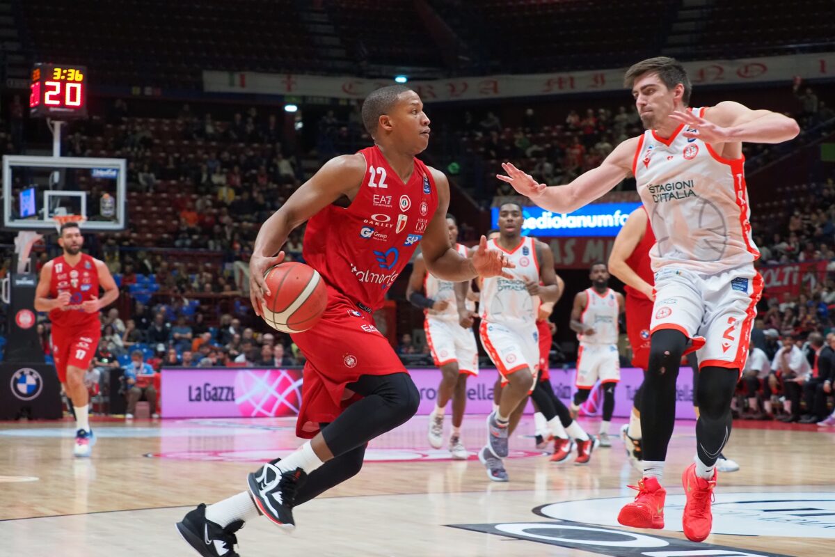 Galleria foto 'L’Olimpia Milano stende Trieste: 98-81. Super Mitrou-Long al Forum' - foto 5