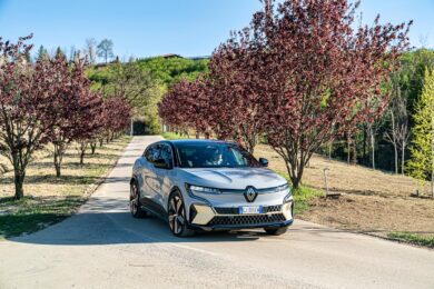Renault Megane E-TECH Electric compagna green per tutti i giorni