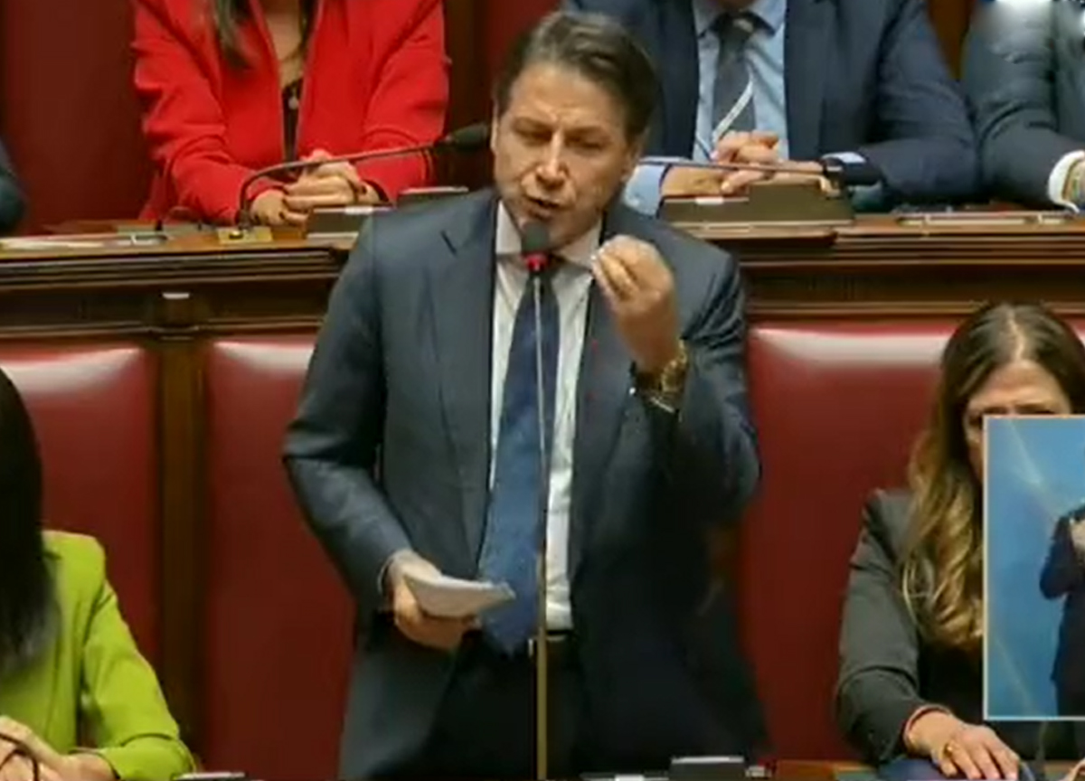 Conte attacca Meloni ed evoca la piazza: “Pronti a tutto per difendere il RdC” Conte attacca Meloni ed evoca la piazza: “Pronti a tutto per difendere il RdC”