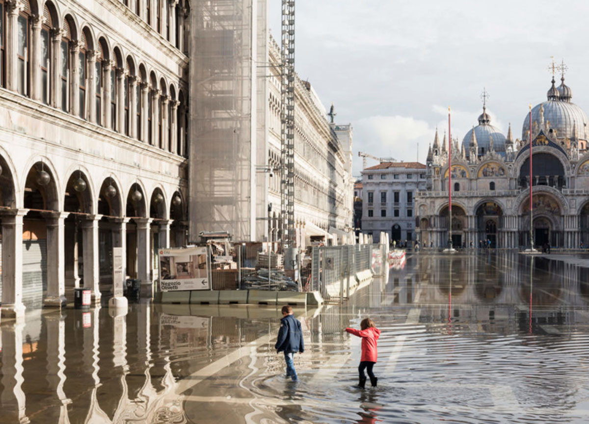 Tempesta a Venezia, grazie al Mose il picco di marea è di soli 66 centimetri Tempesta a Venezia, grazie al Mose il picco di marea è di soli 66 centimetri