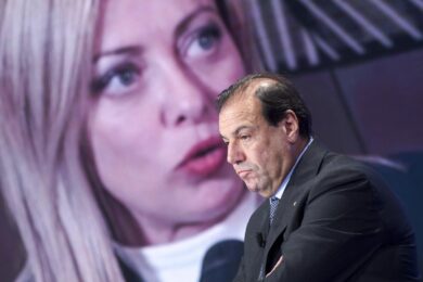 Porta a Porta ospiti stasera: il punto sulla finanziaria 2023 con Leo e Boccia