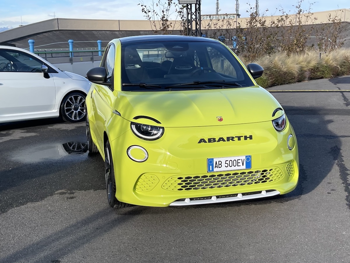 Nuova Abarth 500e, una vera Abarth Nuova Abarth 500e, una vera Abarth
