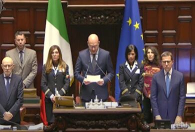 La Camera rende omaggio a Roberto Maroni con un minuto di silenzio