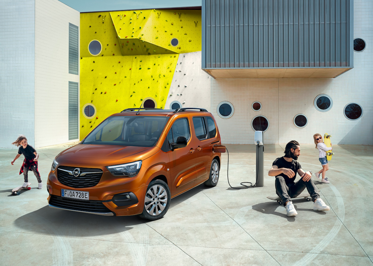 Opel Mokka-e: arriva la ricarica rapida a 100kW Opel Mokka-e: arriva la ricarica rapida a 100kW