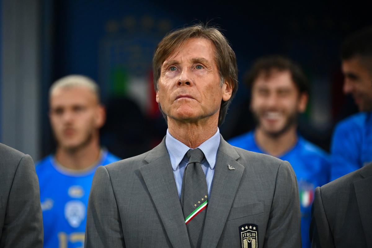 Oriali compie 70 anni, “Una vita da mediano” (Ligabue), l’Inter, il Mondiale ’82 e… Oriali compie 70 anni, “Una vita da mediano” (Ligabue), l’Inter, il Mondiale ’82 e…