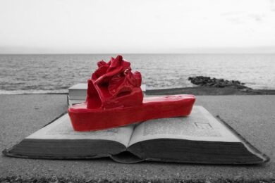 Denuncia e arte: il binomio di Scarpette rosse contro la violenza sulle donne