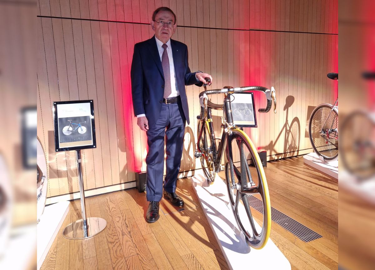 Collezione Colnago, le bici dei campioni esposte nell’officina di Cambiago Collezione Colnago, le bici dei campioni esposte nell’officina di Cambiago