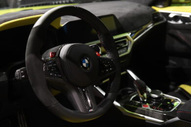 BMW svela la M4 Competiton one-off con interni firmati Alcantara