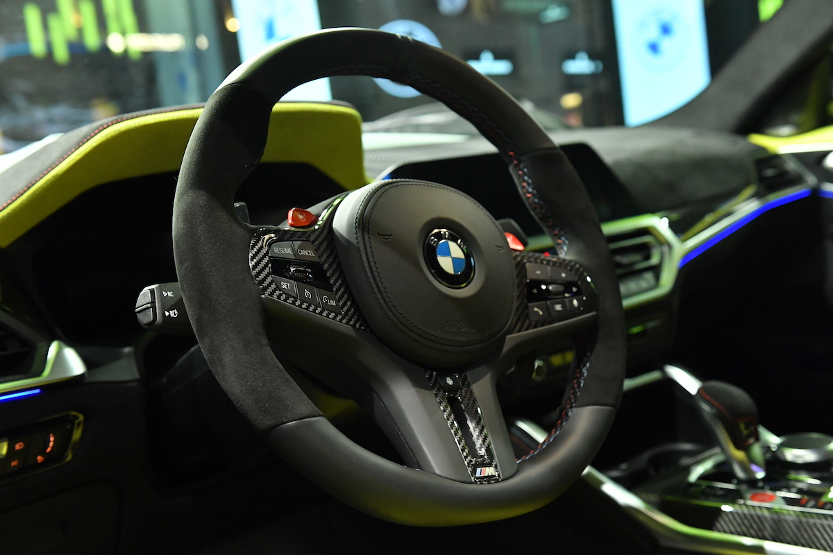 BMW svela la M4 Competiton one-off con interni firmati Alcantara