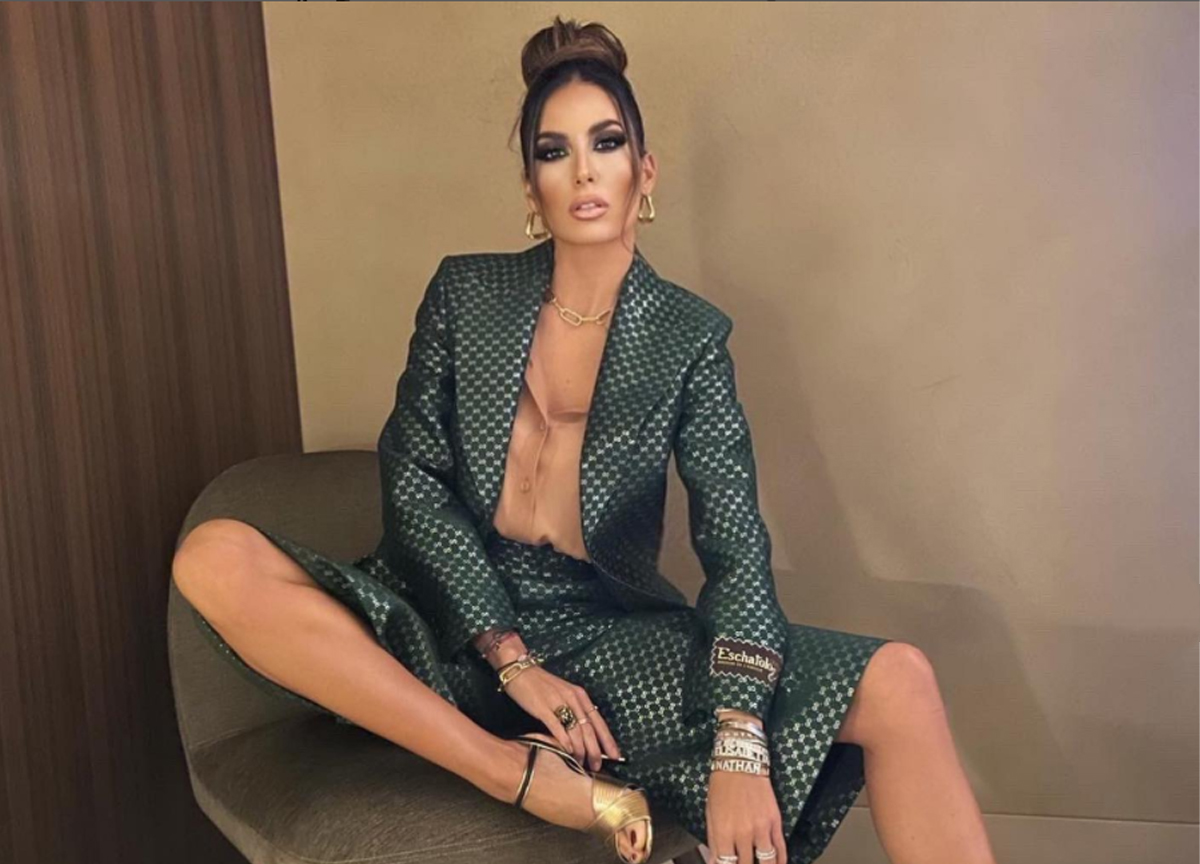 Elisabetta Gregoraci, minigonna far girare la testa. Che foto! Eccole Elisabetta Gregoraci, minigonna far girare la testa. Che foto! Eccole