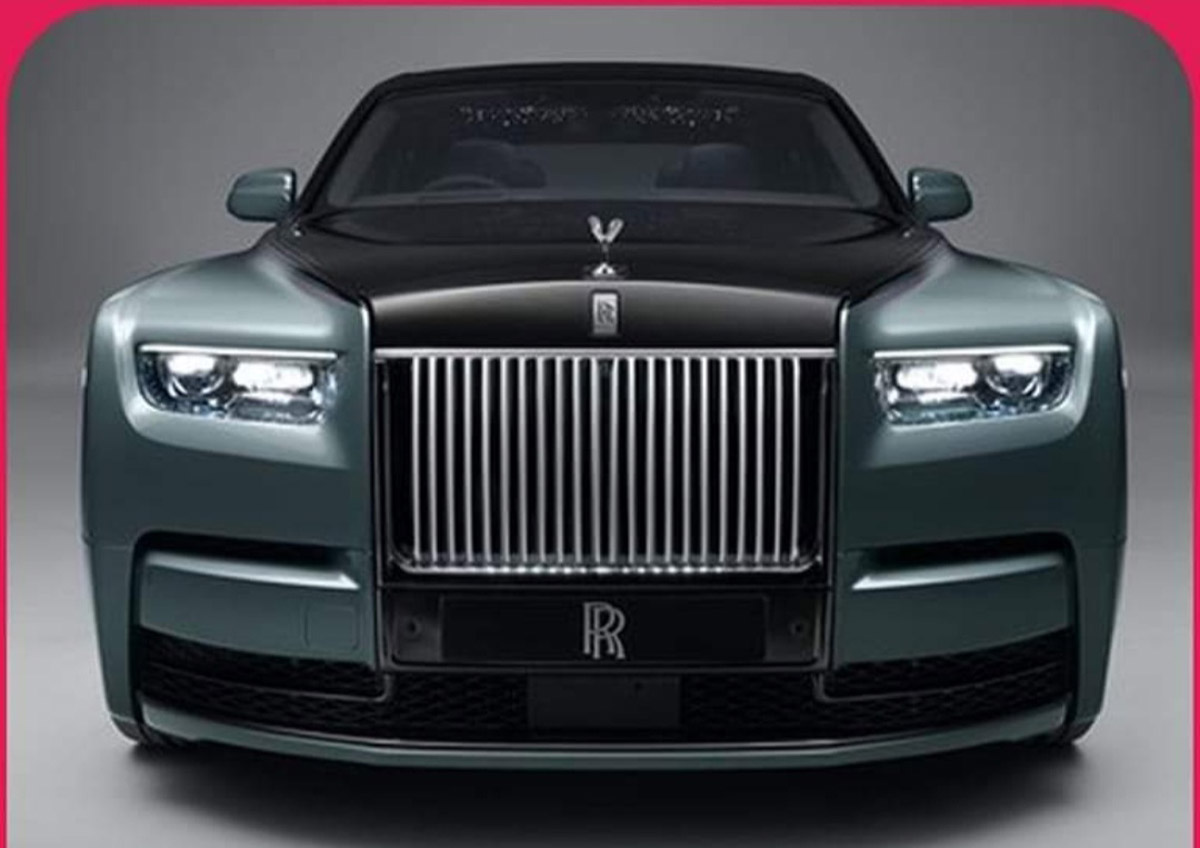 Galleria foto 'Arabia Saudita, il Re regala una Rolls Royce a ogni giocatore dopo la vittoria con l’Argentina di Messi' - foto 1