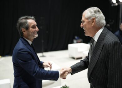 Il segnale di banche e industria ad Attilio Fontana. Il commento