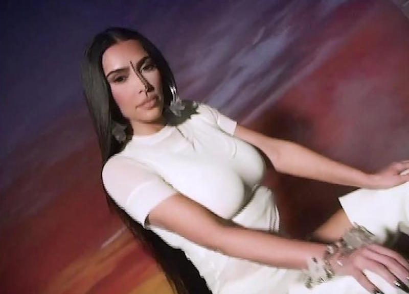 Kim Kardashian condanna Balenciaga dopo la campagna coi bambini: “Disgustata”