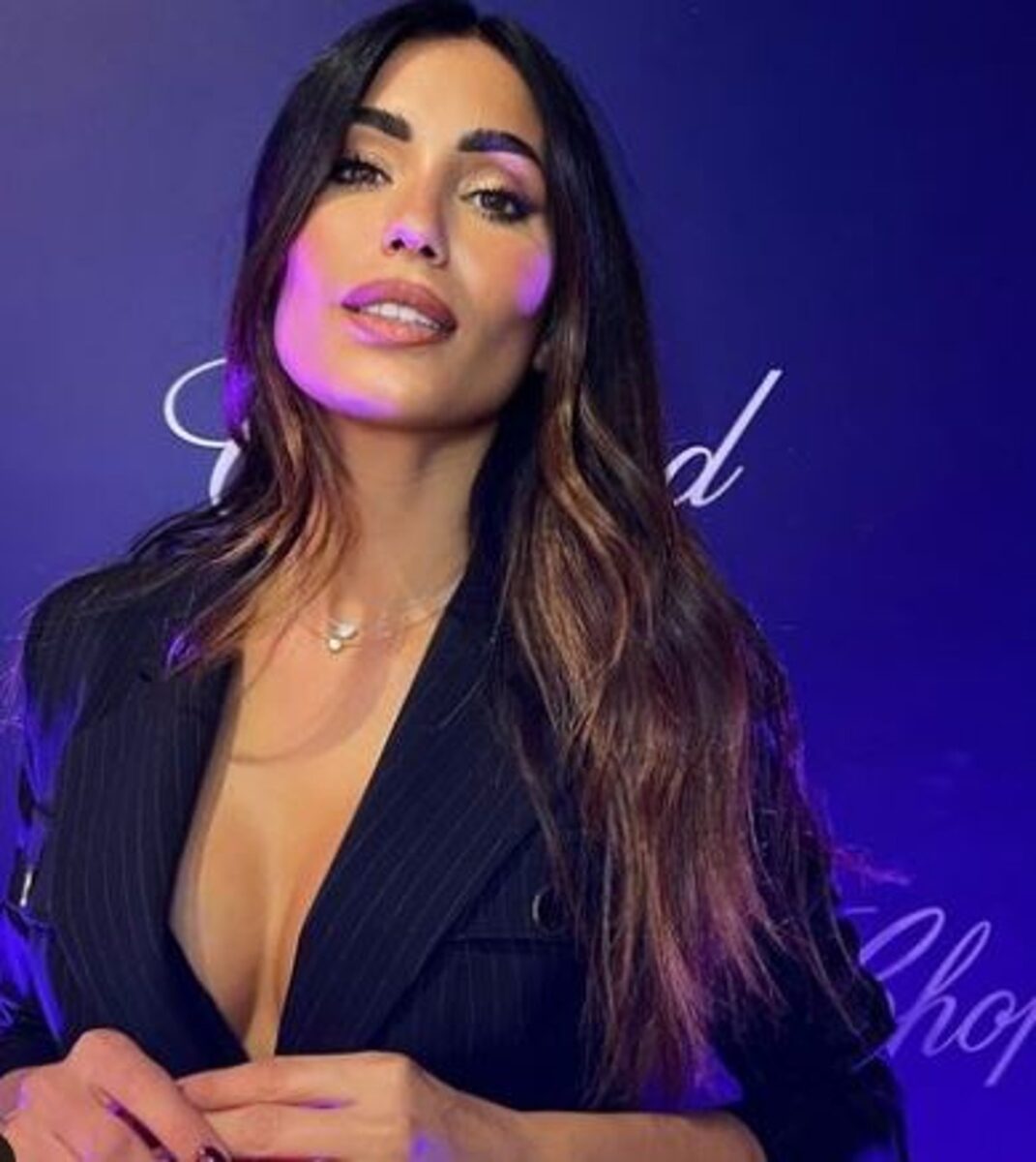 Federica Nargi in minigonna, un particolare non sfugge ai fan… FOTO Federica Nargi in minigonna, un particolare non sfugge ai fan… FOTO