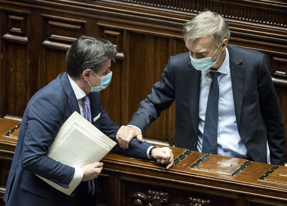 Ischia, Delrio attacca Conte: “Nel 2018 fece il condono. Non neghi l’evidenza” Ischia, Delrio attacca Conte: “Nel 2018 fece il condono. Non neghi l’evidenza”