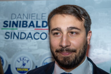 Il post Facebook della moglie di Sinibaldi, sindaco di Rieti, diventa un caso