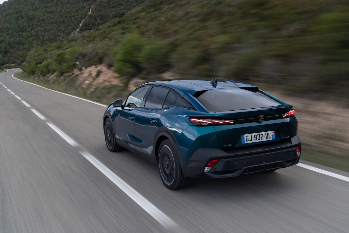 Nuova Peugeot 408, fascino unico e inaspettato Nuova Peugeot 408, fascino unico e inaspettato