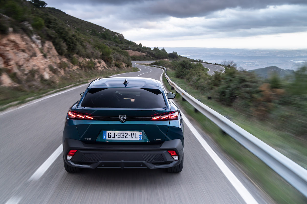 Nuova Peugeot 408, fascino unico e inaspettato Nuova Peugeot 408, fascino unico e inaspettato