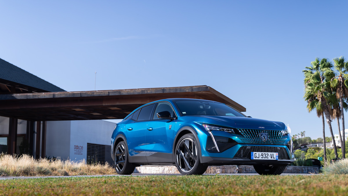Nuova Peugeot 408, fascino unico e inaspettato Nuova Peugeot 408, fascino unico e inaspettato
