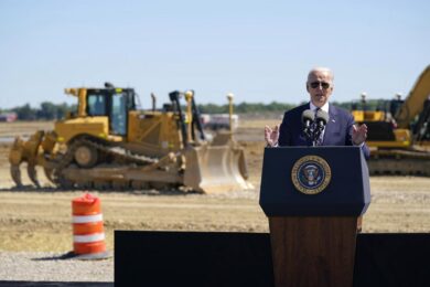 Biden si porta in casa i chip di Taiwan. Obiettivo: depotenziare la Cina. Ma..