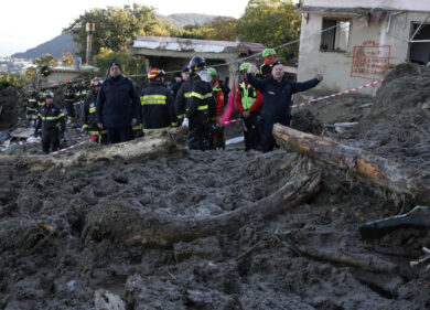 “A Ischia abusivismo anche sulle caserme di Carabinieri e Forestale”