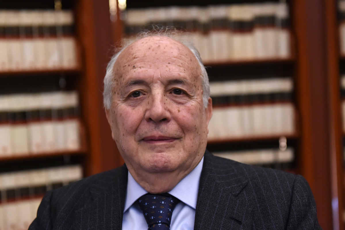 Morto Gerardo Bianco: esponente della Dc, fu ministro dell’Istruzione Morto Gerardo Bianco: esponente della Dc, fu ministro dell’Istruzione