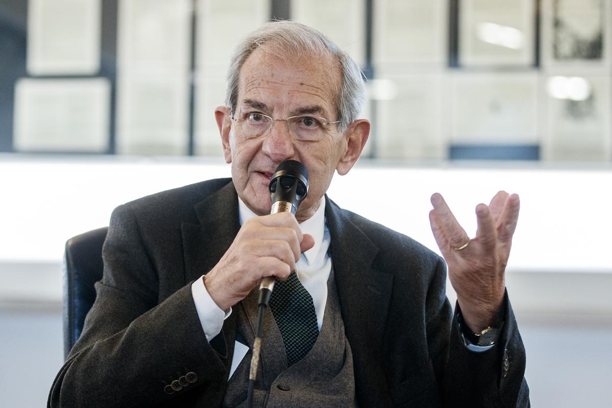 Violante su Meloni: “Vero Partito Conservatore Italiano, niente fascismo” Violante su Meloni: “Vero Partito Conservatore Italiano, niente fascismo”