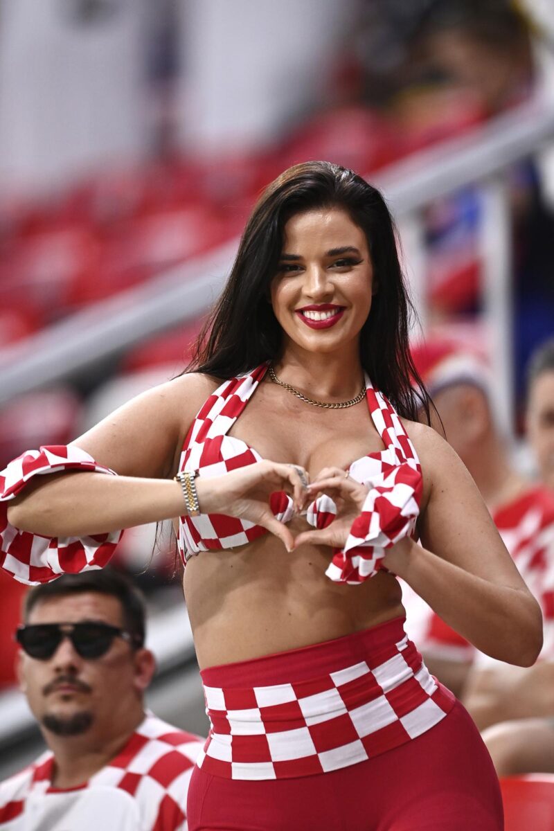 Ivana Knoll, ma chi l’arresta! Tifosa della Croazia: “Voglio il Mondiale in finale contro la Francia”