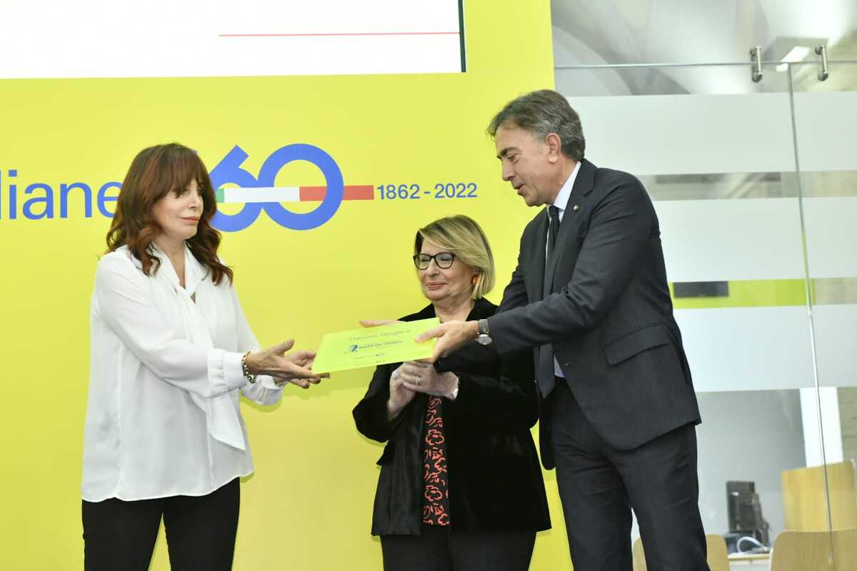 Poste Italiane, consegnato il Premio Speciale Matilde Serao