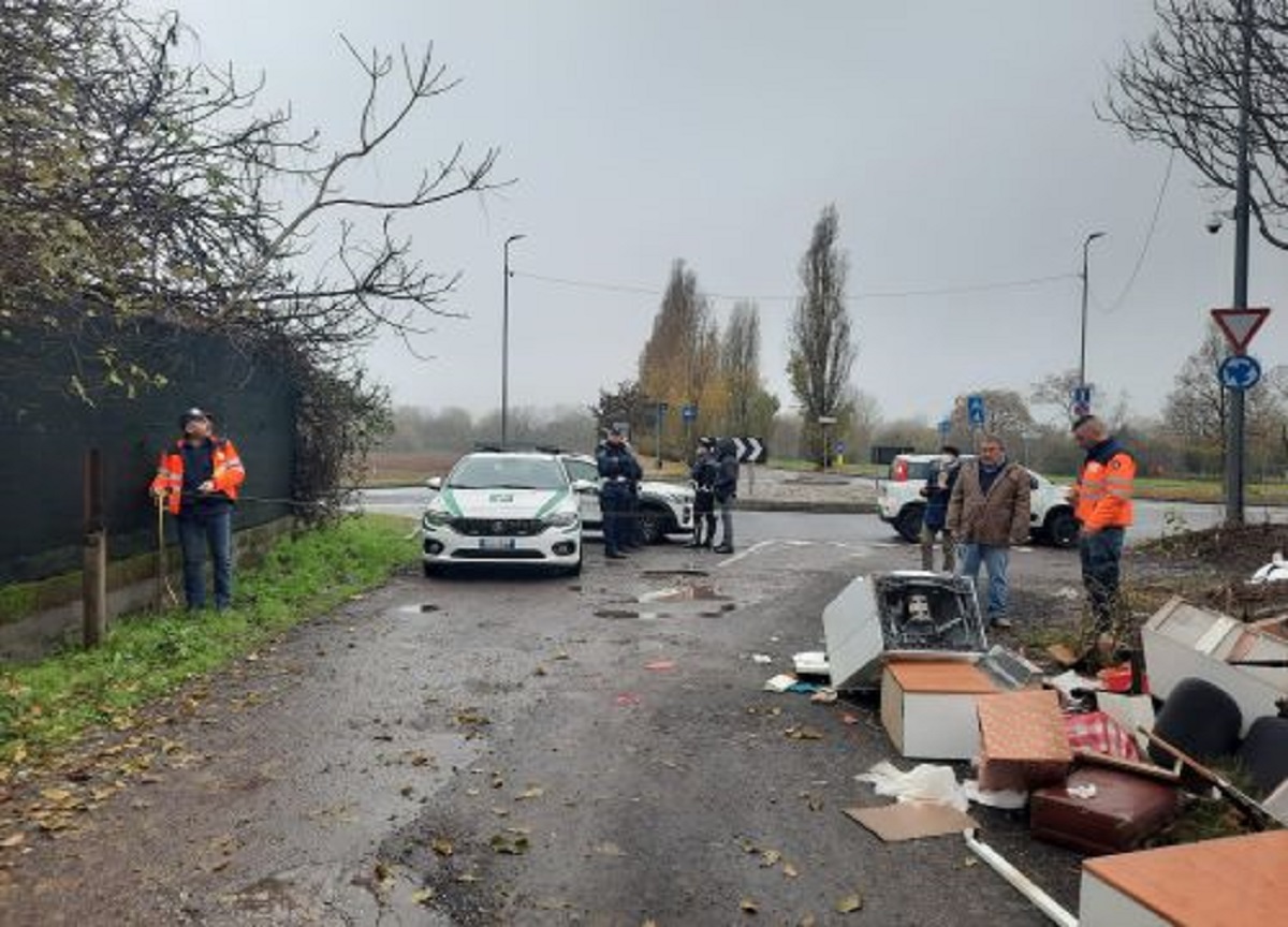 Milano Porto di Mare: sgombero dopo dieci anni di abusivismo. FOTO