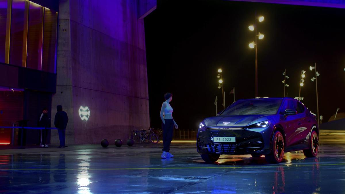 CUPRA svela la nuova Tavascan nello scenario digitale del  Metahype