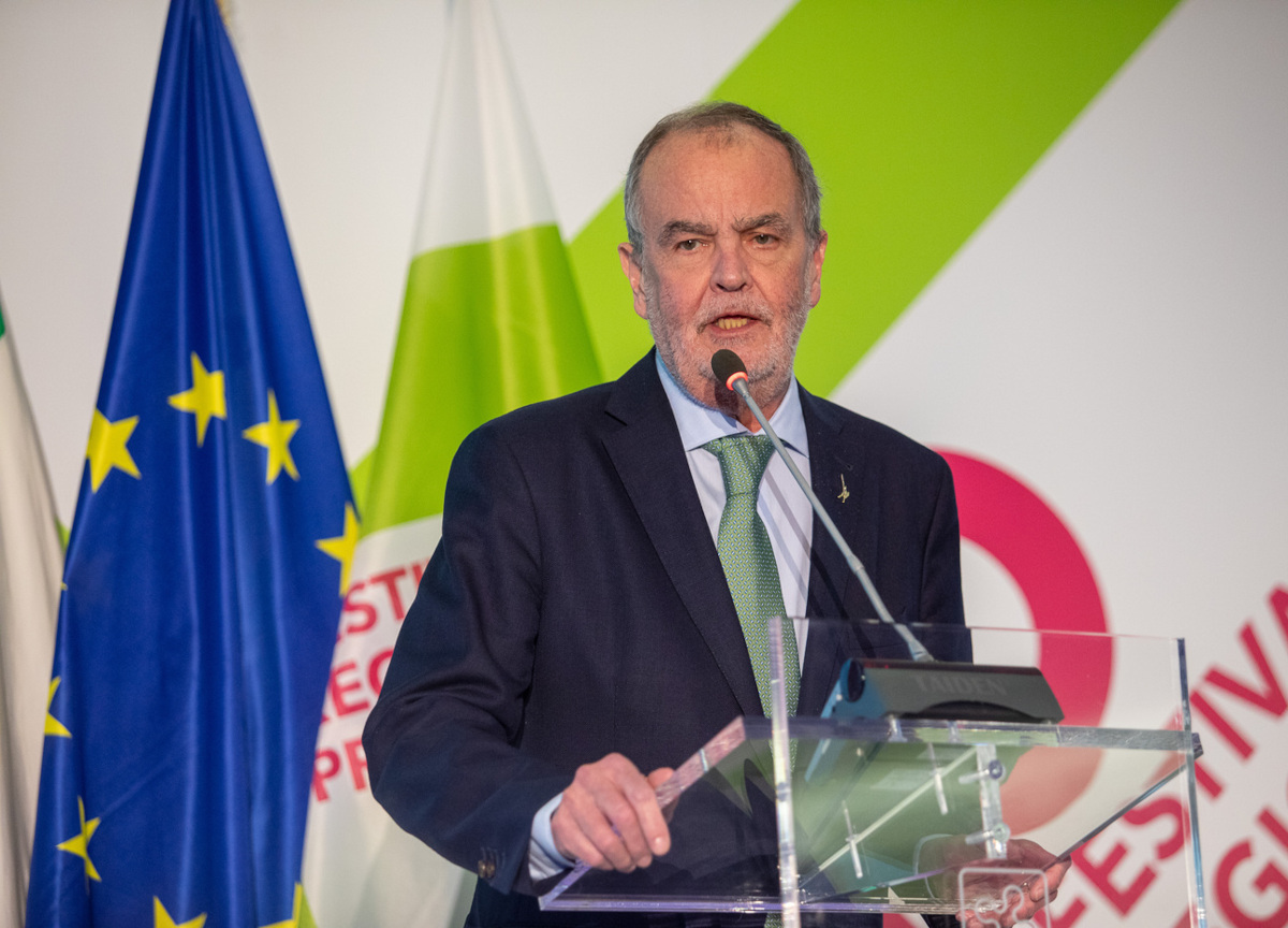 Autonomia, il governo tira dritto. Lep e costi standard: Regioni ai raggi X Autonomia, il governo tira dritto. Lep e costi standard: Regioni ai raggi X