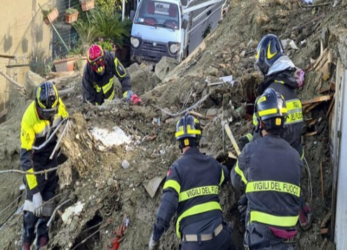 Ischia, trovato dodicesimo corpo. Si tratta dell’ultima donna dispersa Ischia, trovato dodicesimo corpo. Si tratta dell’ultima donna dispersa