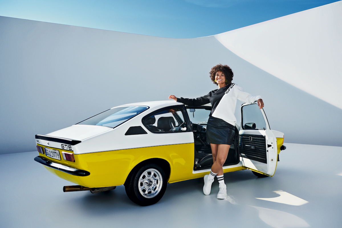 Opel: presenta la  Astra Collection