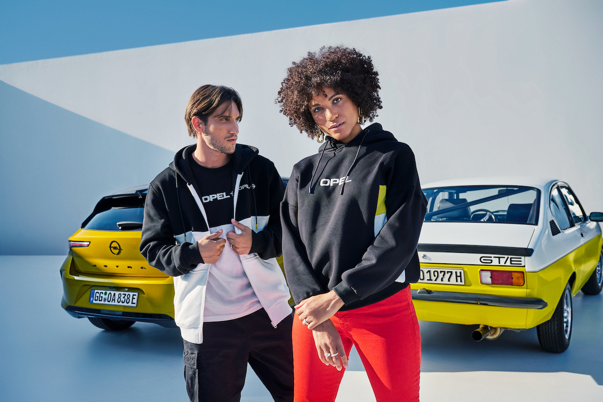 Opel: presenta la  Astra Collection