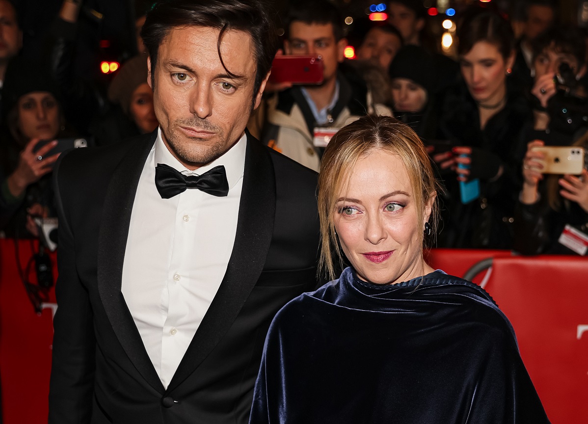 Scala, la prima volta di Giorgia Meloni. Applausi per Segre e Mattarella. FOTO Scala, la prima volta di Giorgia Meloni. Applausi per Segre e Mattarella. FOTO