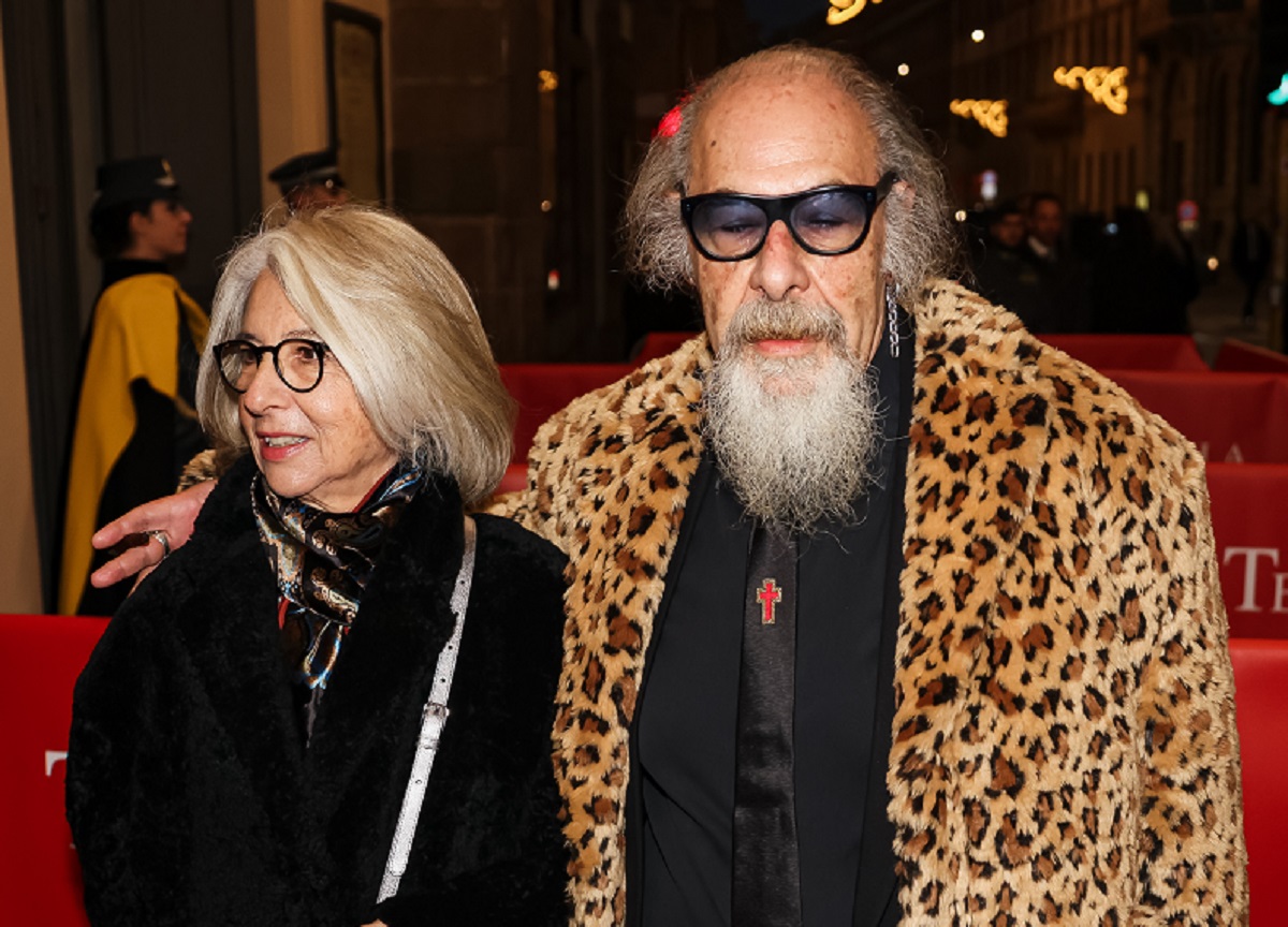 Scala, la prima volta di Giorgia Meloni. Applausi per Segre e Mattarella. FOTO Scala, la prima volta di Giorgia Meloni. Applausi per Segre e Mattarella. FOTO