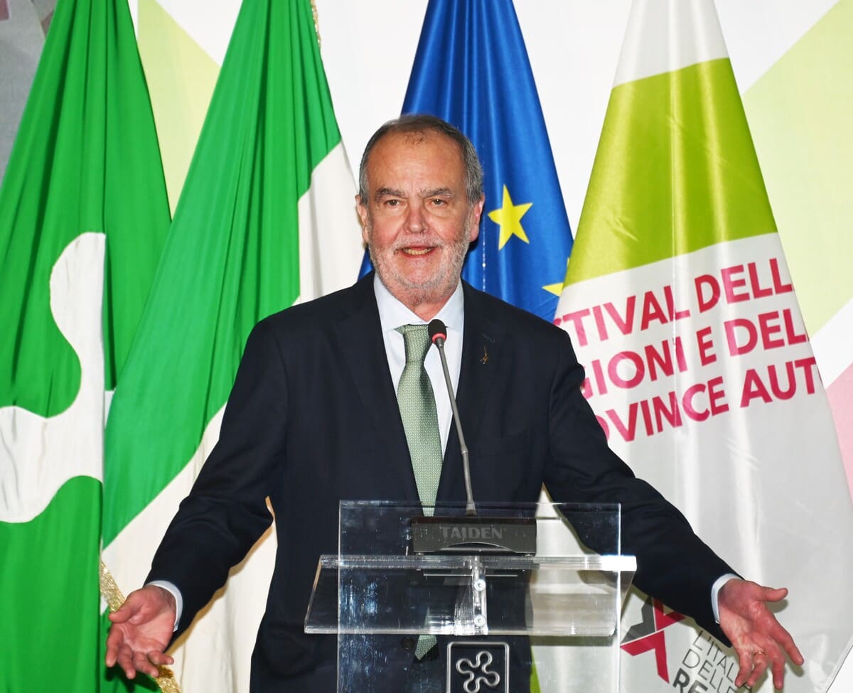 L’Italia delle Regioni le sfide del futuro uniti a Milano. L’Italia delle Regioni le sfide del futuro uniti a Milano.