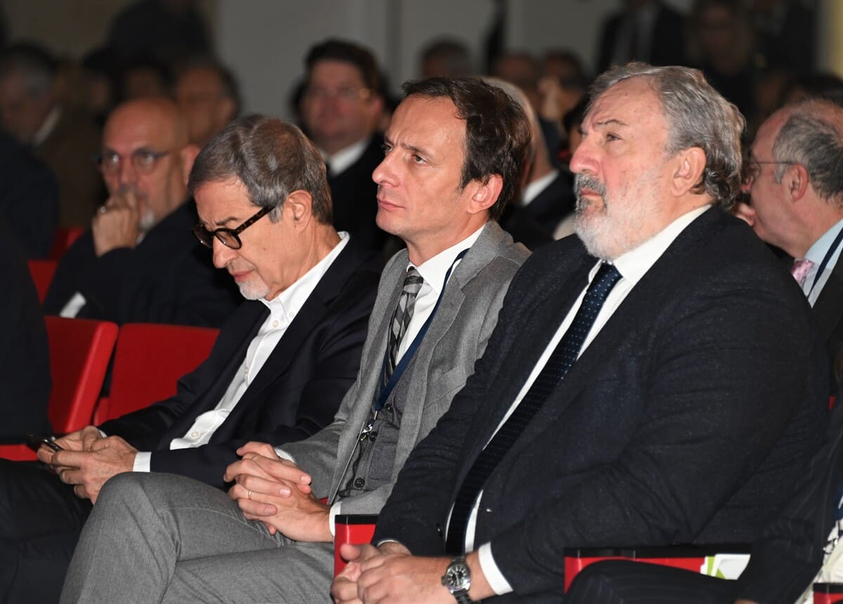 L’Italia delle Regioni le sfide del futuro uniti a Milano. L’Italia delle Regioni le sfide del futuro uniti a Milano.