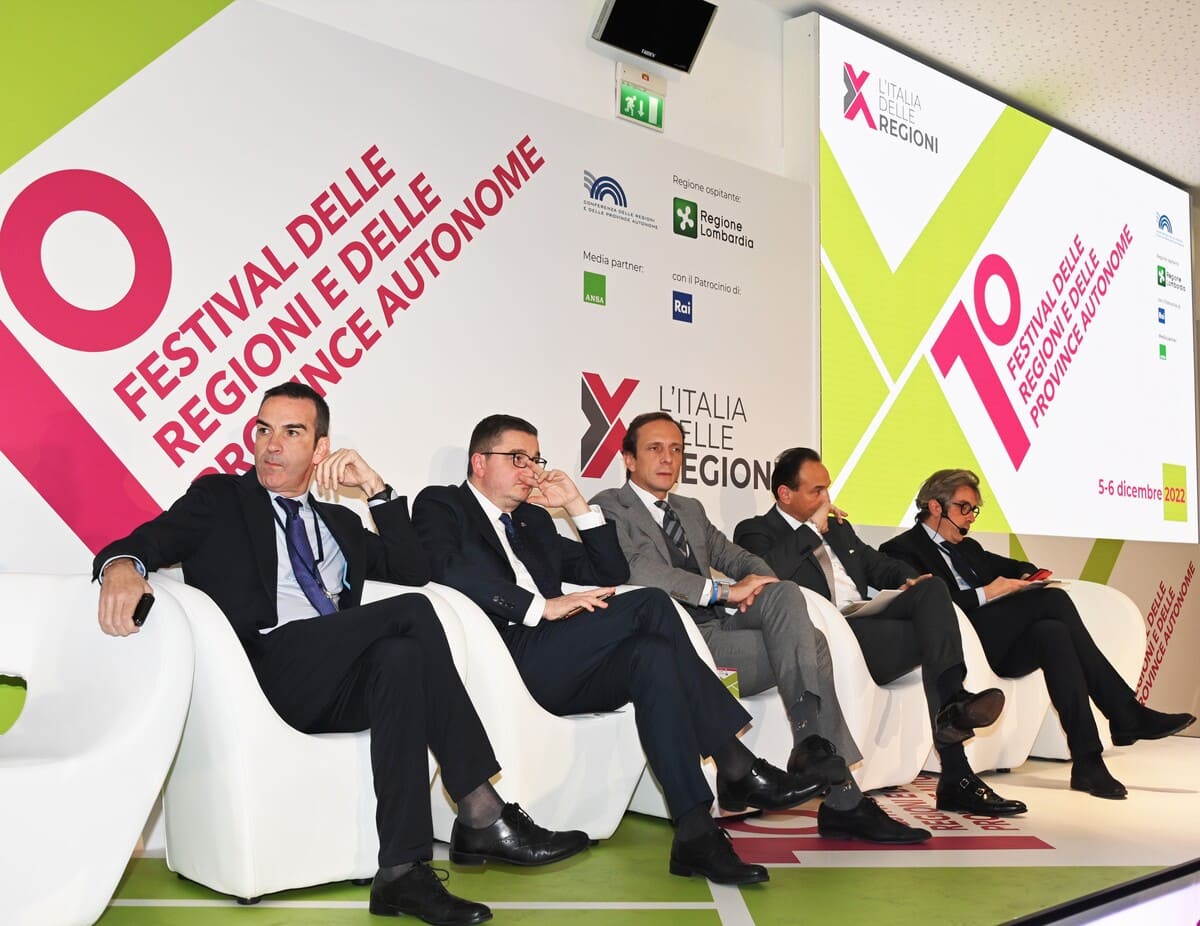 L’Italia delle Regioni le sfide del futuro uniti a Milano. L’Italia delle Regioni le sfide del futuro uniti a Milano.